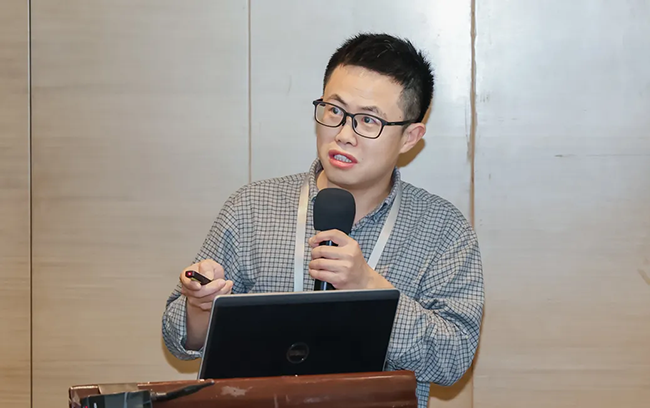 2024年国际汽车新材料大会储能电池新材料（燃料电池）分会举行(图6)