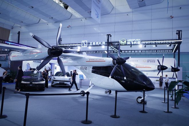 半固态电池争相亮相下一代动力电池技术蓄势待发谁能捧得“圣杯”？直击2024世界动力大会(图5)