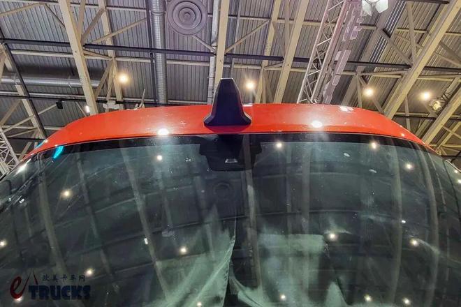 新款斯堪尼亚爆改长头卡车问世雷诺推出电驱桥重卡？Solutrans2025展会前沿盘点(图12)