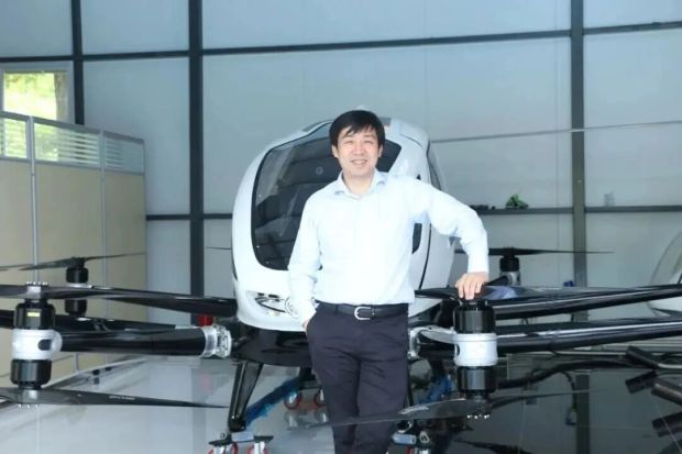 中国飞天狂人造出全球首架“空中的士”(图4)