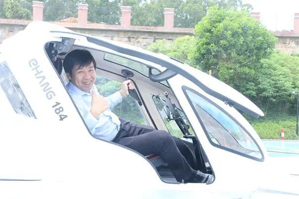 中国飞天狂人造出全球首架“空中的士”(图9)